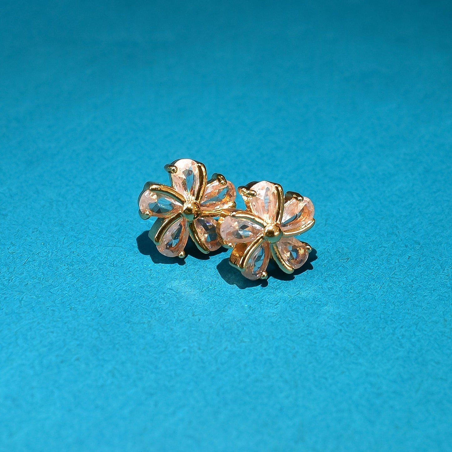 Elegant Traditional Earrings - Timeless Design and Cultural Beauty