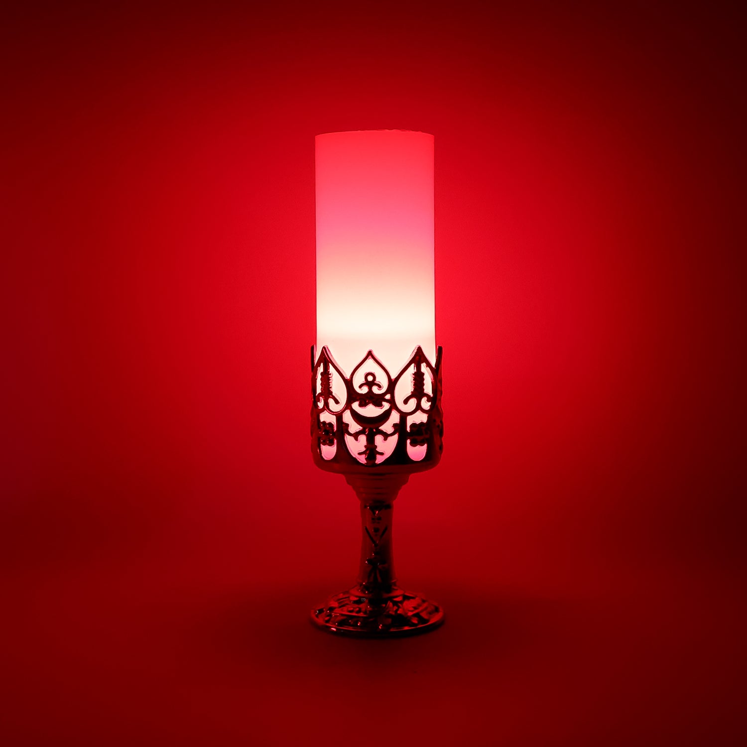 Elegant Golden Stand