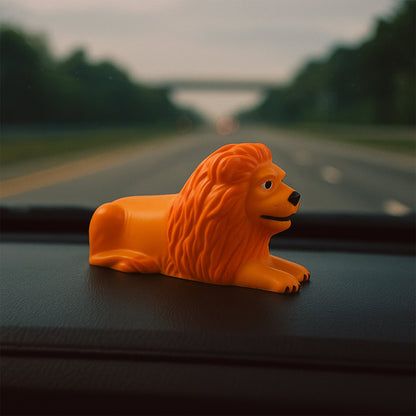 Premium Oranje Plak Leeuw Lion Car Dashboard Toy (1 Pc)