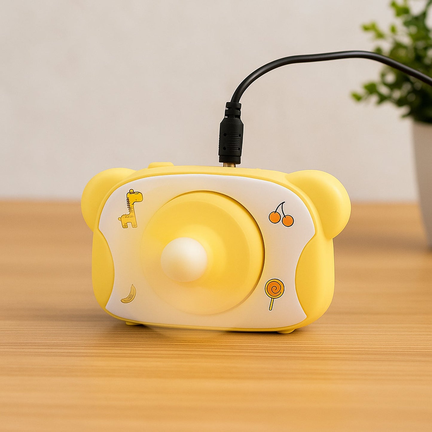 Cute Bear-Shaped Mini Rechargeable Fan (1 Pc)