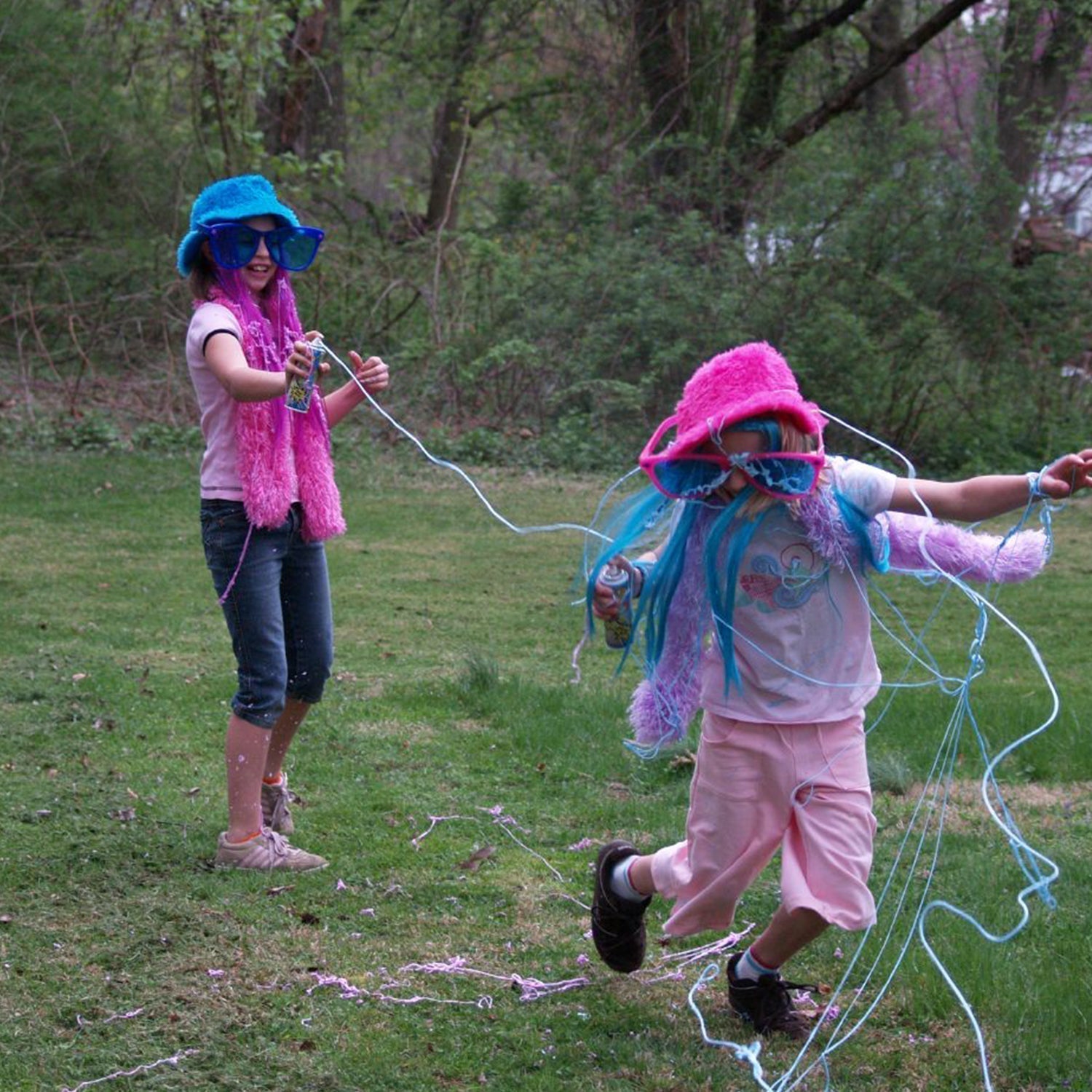 Party Crazy Ribbon Spray used while doing parties and get-together celebrations and can be used by all kinds of people.