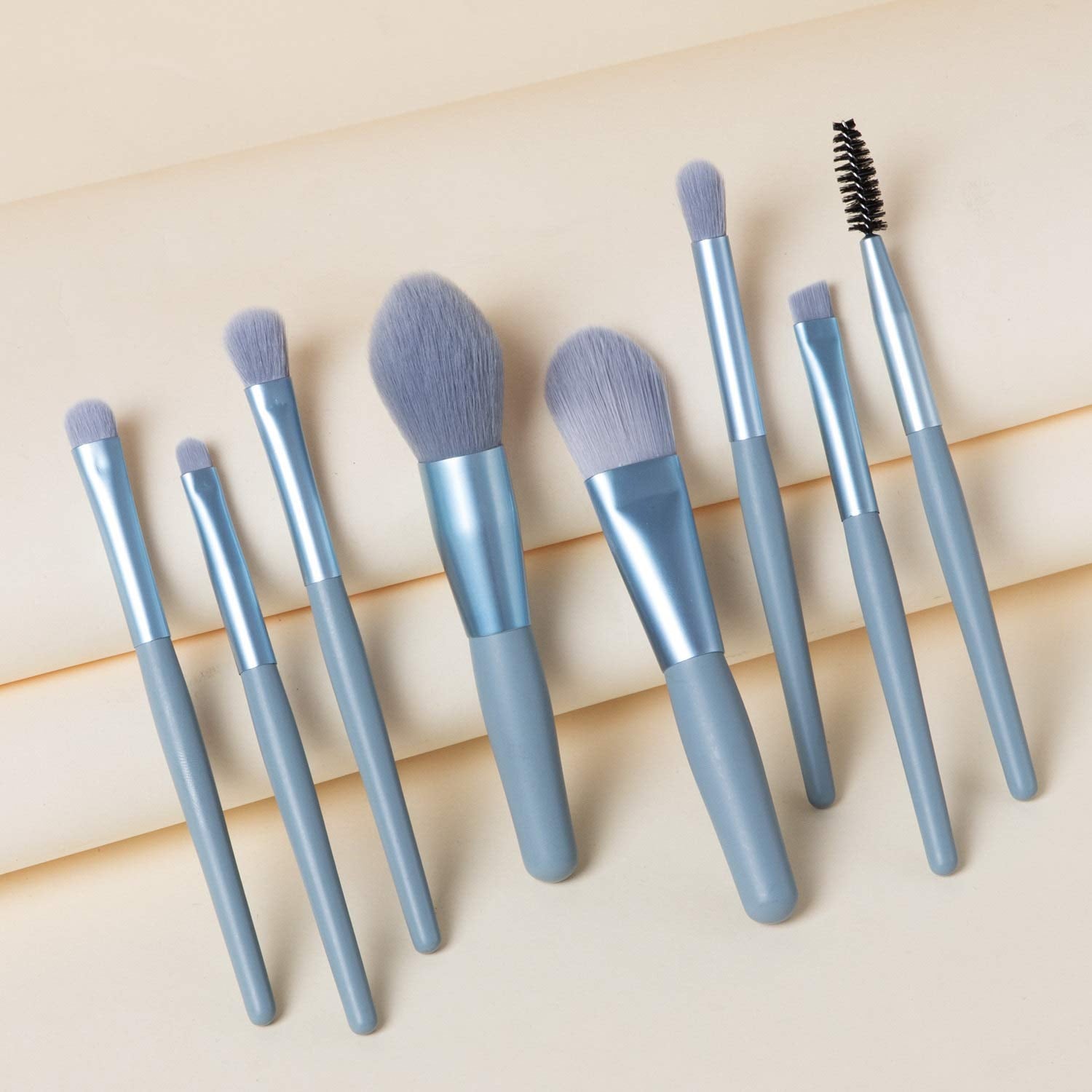 8 PCS Mini Makeup Brush Set with Case, Portable Foundation Brush Kit Travel, Premium Synthetic Bristles Cosmetic Brush Set for Powder Blending Blush Eyeshadow Lipstick (Mix Color 8 Pcs Set)