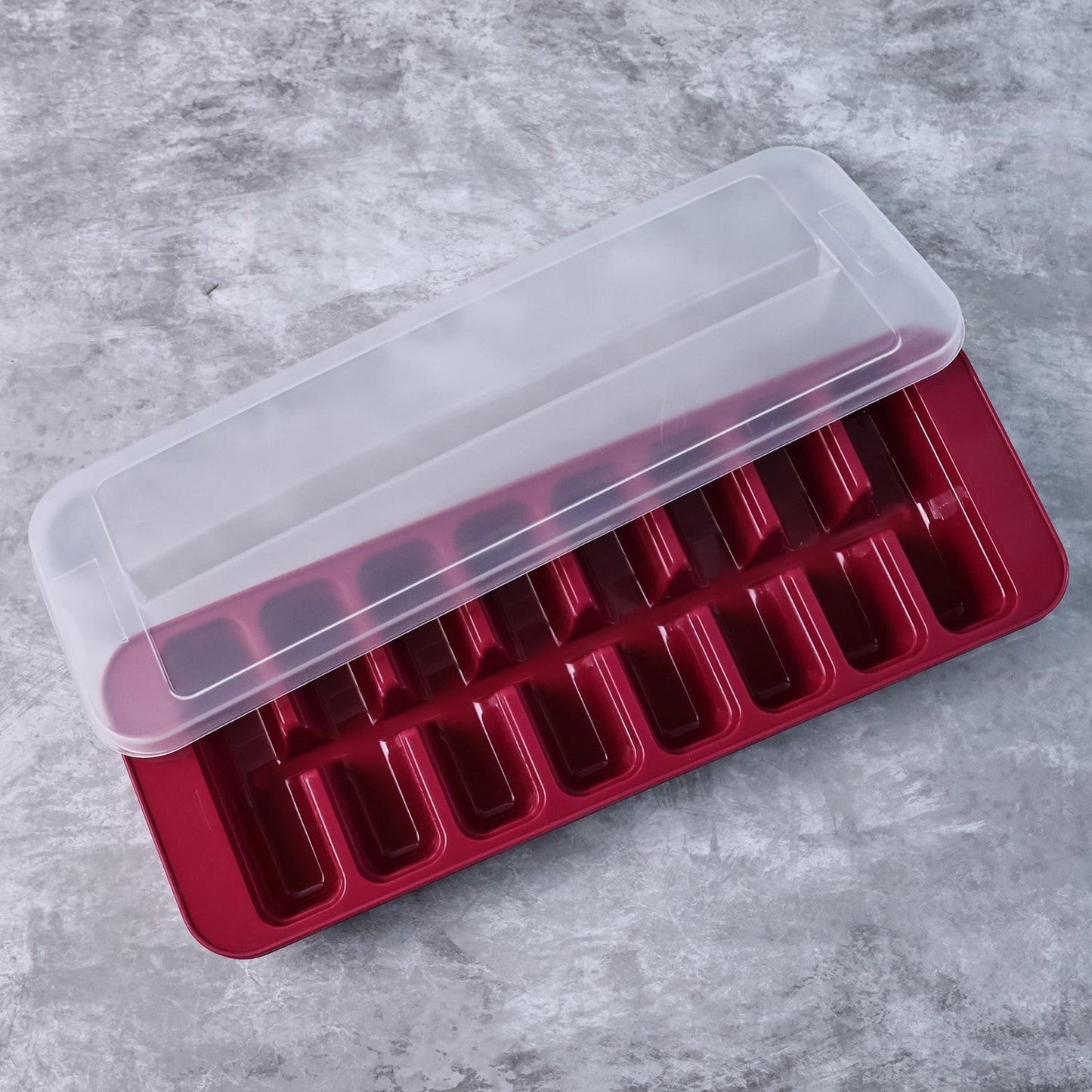 Supermom Frizzy Ice Tray with 2-in-1 Compartment for Ice Cubes and Storage Box (1 Pc)