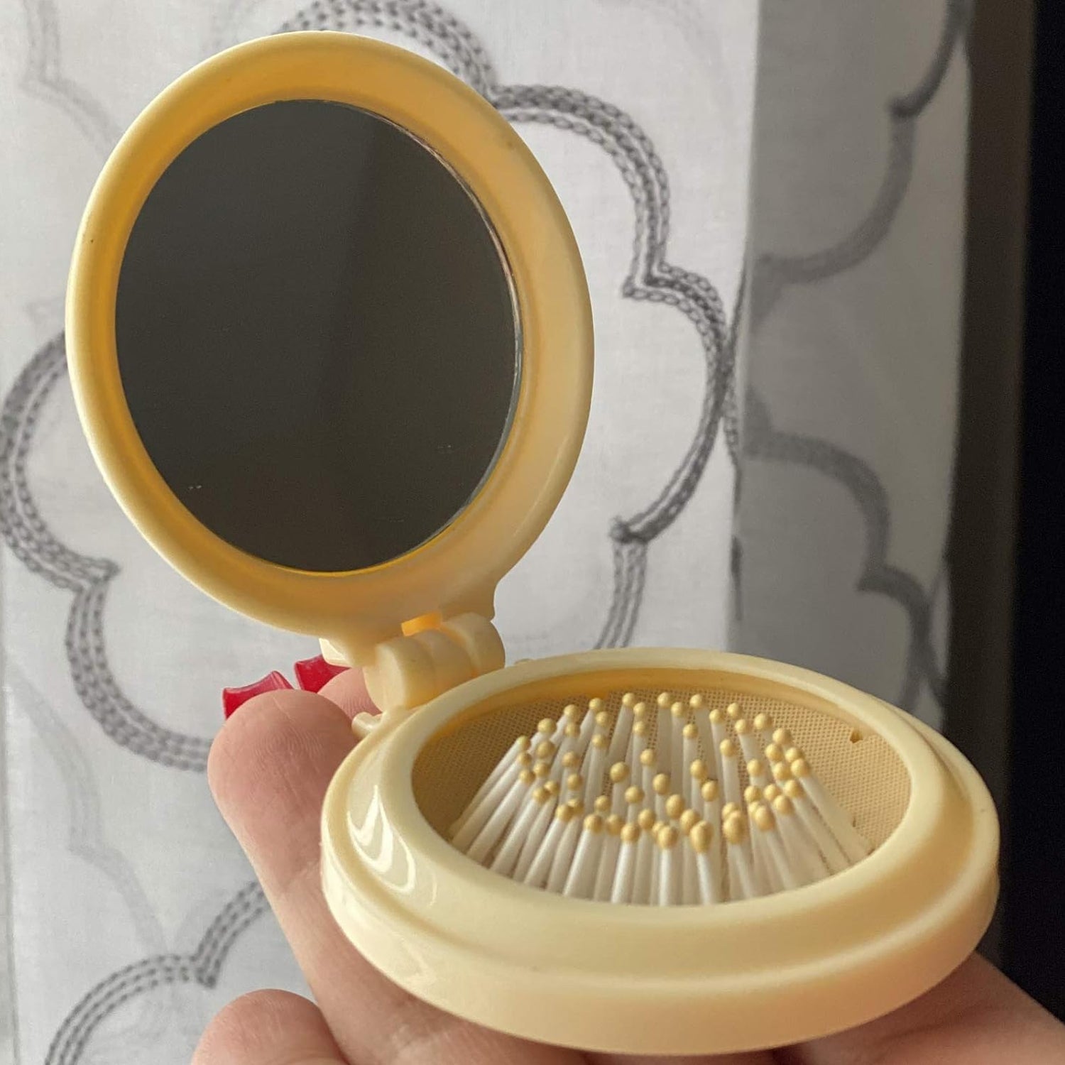 Foldable Travel Mirror Hair Brushes, 1pc Round Portable Folding Pocket Hair Brush, Mini Hair Comb Compact Travel Size, Hair Massage Comb, For Men Women And Girls