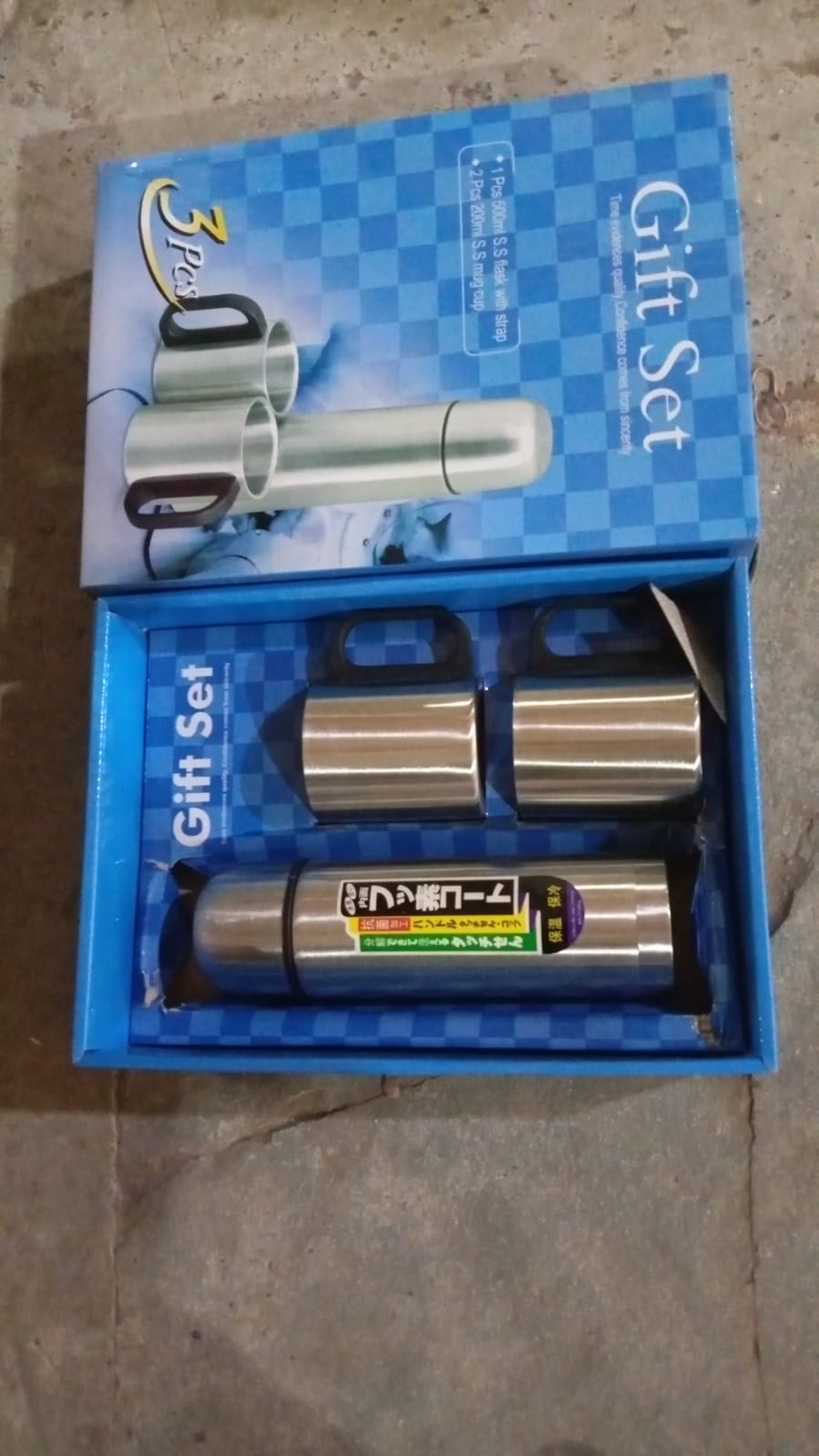 Customize Double Wall Stainless Steel Thermos Flask 500ml Vacuum Insulated Gift Set with Two Cups Hot & Cold, Stainless Steel, Diwali Gifts for Employees, Corporate Gift Item (3 Pcs Set)