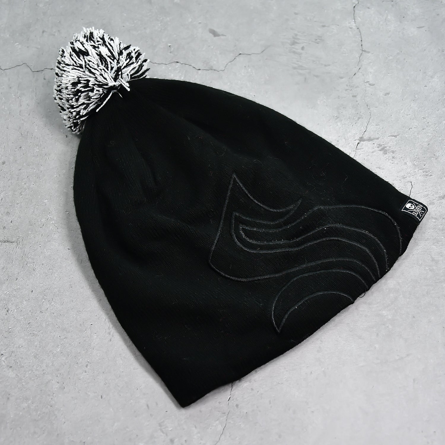 Men's and Women's Skull Slouchy Winter Woolen Knitted Black Inside Fur Beanie Cap.