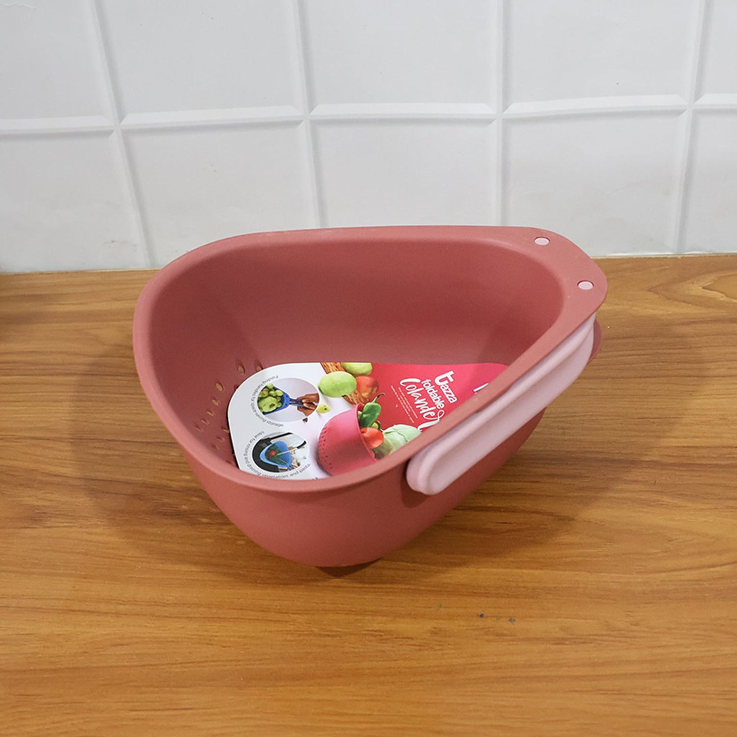 Supermom Kitchen Colander with Foldable Handle and Drain Base