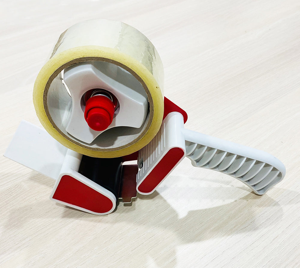 Hand-Held Packing Tape Dispenser with Retractable Blade for Tape