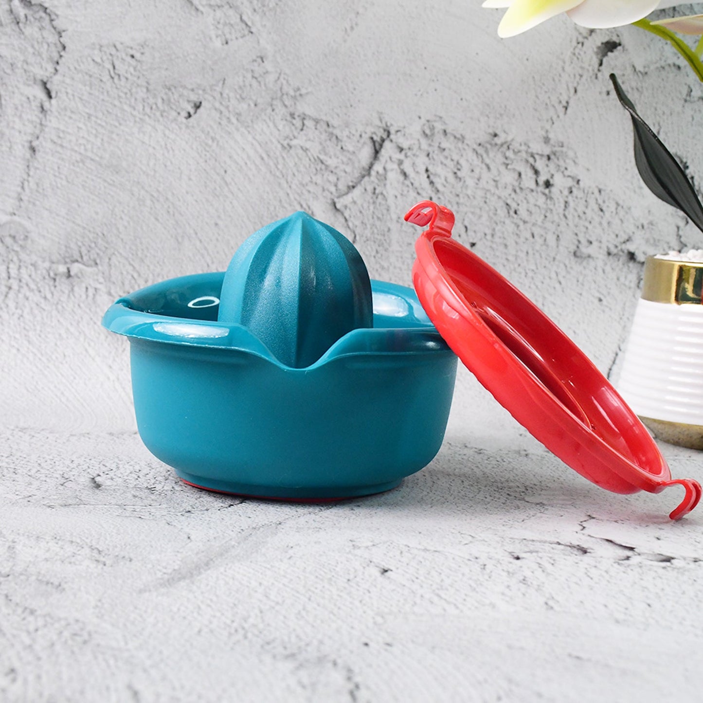 Supermom Plastic Premium Manual Hand Press Citrus Juicer (1 Pc)