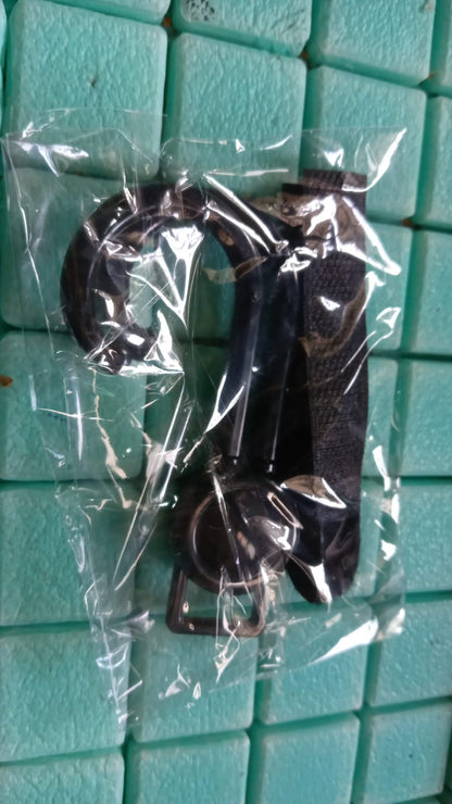 360° Rotating Multi-Purpose Baby Carriage Hook – For Strollers, Cars & More (1 Pc)